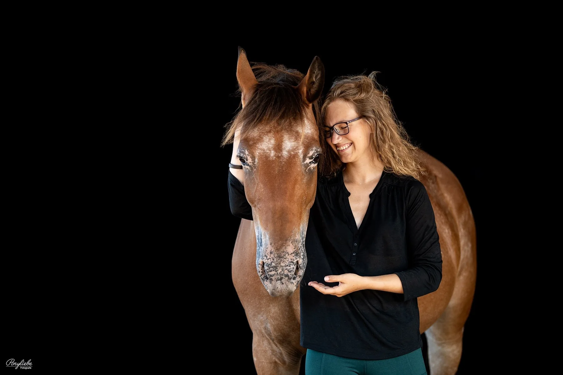 Felicia Michler mit einem Pferd